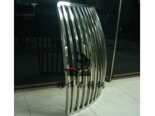 Special shaped automobile heat dissipation fence